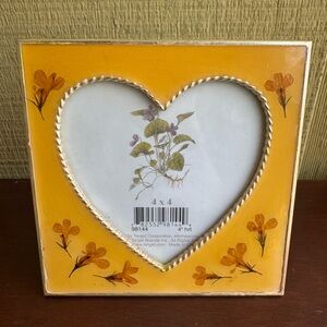 Vintage Heart-Shaped Yellow Photo Frame with dried flowers